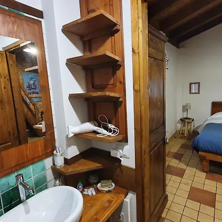 Bed & Breakfast 3b *