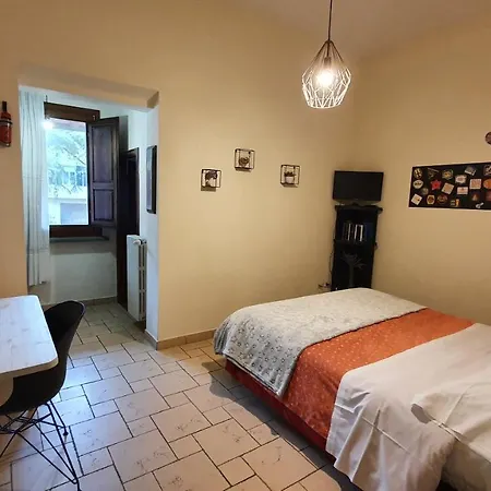 Bed & Breakfast 3b